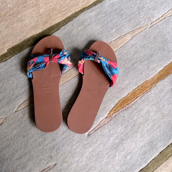 Havaianas tropical print flip flops - Picture 1 of 5